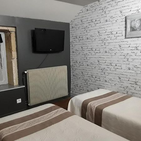 Отель Escampette Saint-Aubin-en-Charollais Экстерьер фото